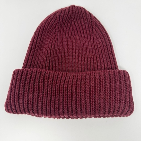 Nike Swoosh Logo Knit Hat - Picture 2 of 4